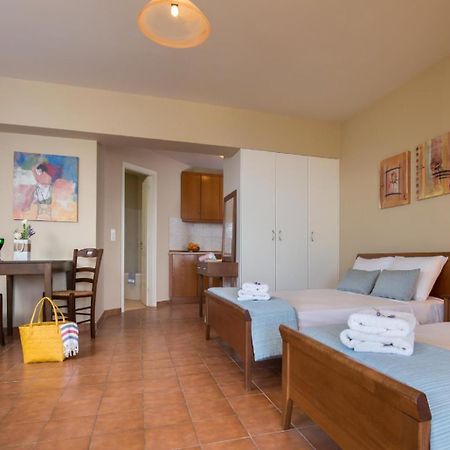 Villa Ilia Roussospition Luaran gambar